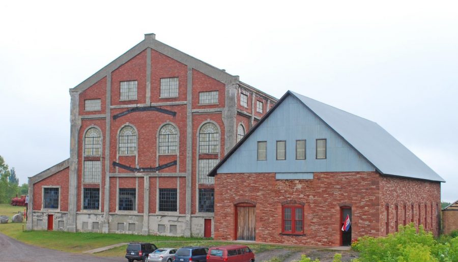 The Quincy Mine Hoist now offers different events and tours that allow visitors to immerse themselves in local copper mining history, such as the Music in the Mine event. 
