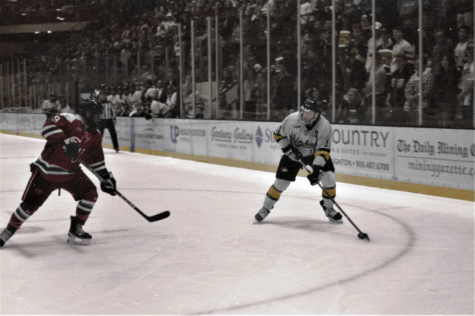 MTU vs. St. Lawrence University, Oct. 29. Pohot taken and colorized by Tim Peters